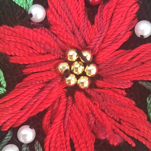 Vintage  Black Embroidered Poinsettia Bead Pearl Winter Party Christmas Sweater - Picture 9 of 11